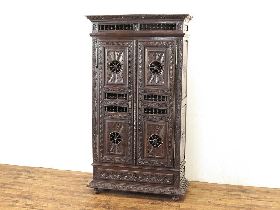 アンティーク家具　彫刻家具　ボンティエール