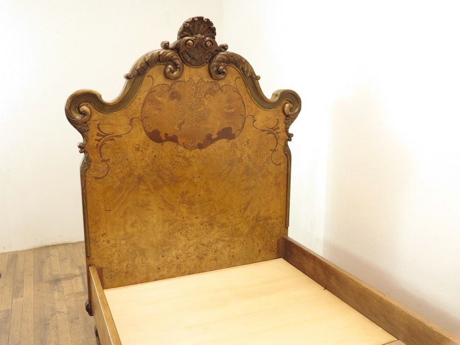 アンティーク家具　ベッド　イタリア