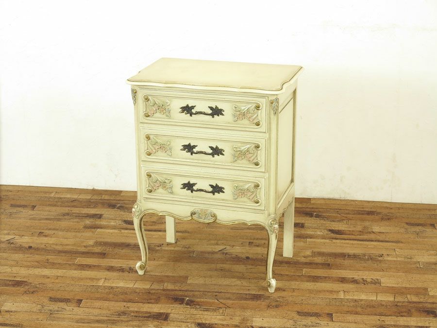 ホワイトペイント　フレンチアンティークチェスト