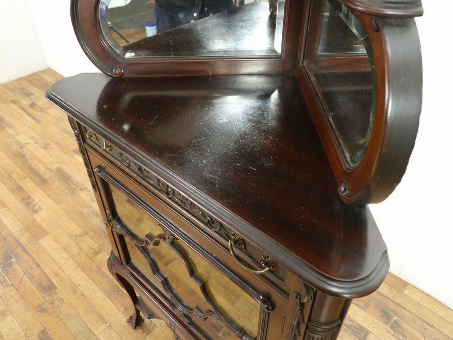 ビクトリアン コーナーキャビネット