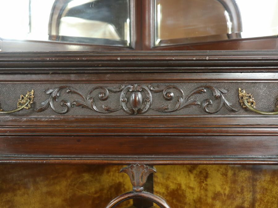 ビクトリアン コーナーキャビネット