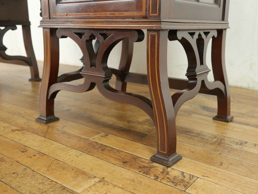 アーツアンドクラフツ キャビネット