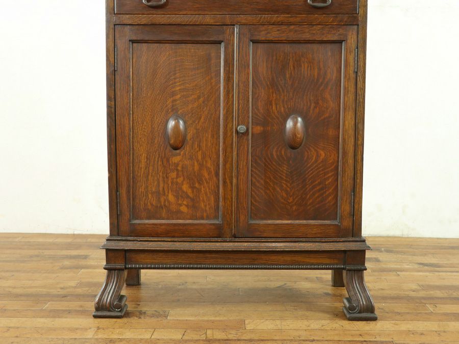 キャビネット　カップボード　アンティーク