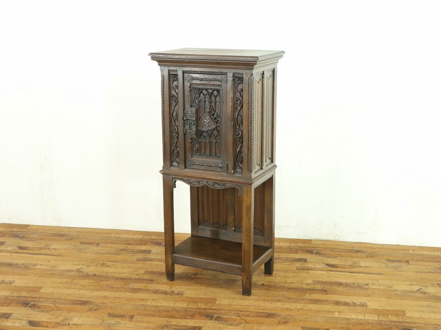ゴシックキャビネット　フランスアンティーク