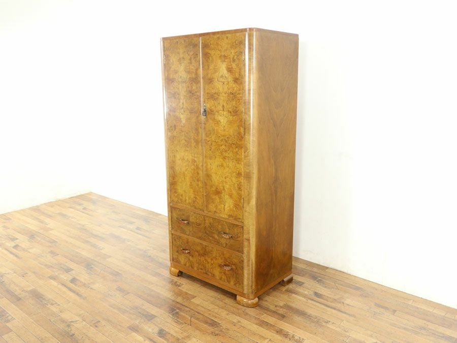 ワードローブ　ジェンツローブ　衣類収納