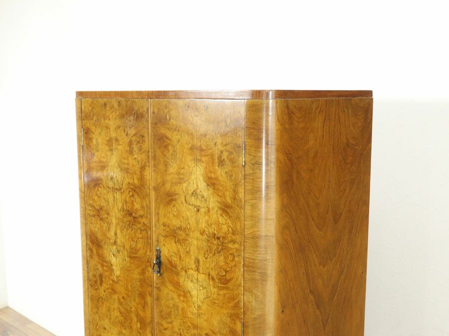 ワードローブ　ジェンツローブ　衣類収納