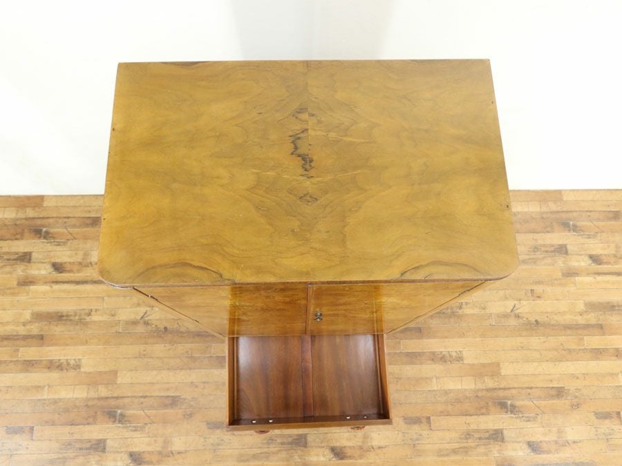 ワードローブ　ジェンツローブ　衣類収納