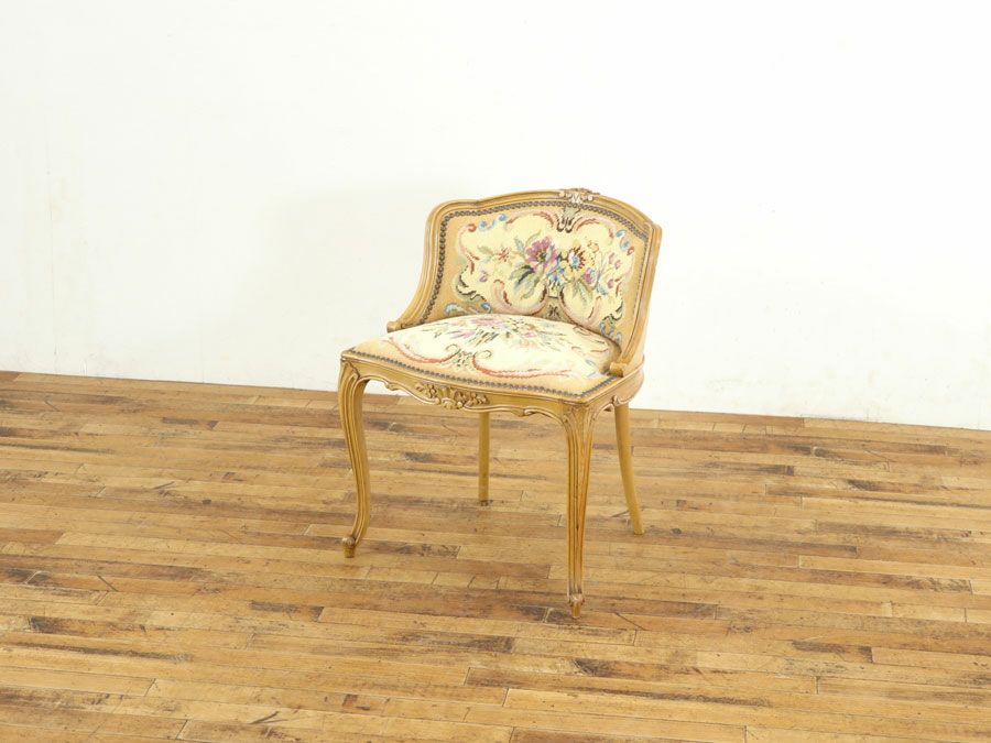 バニティチェア　プチポワンチェア