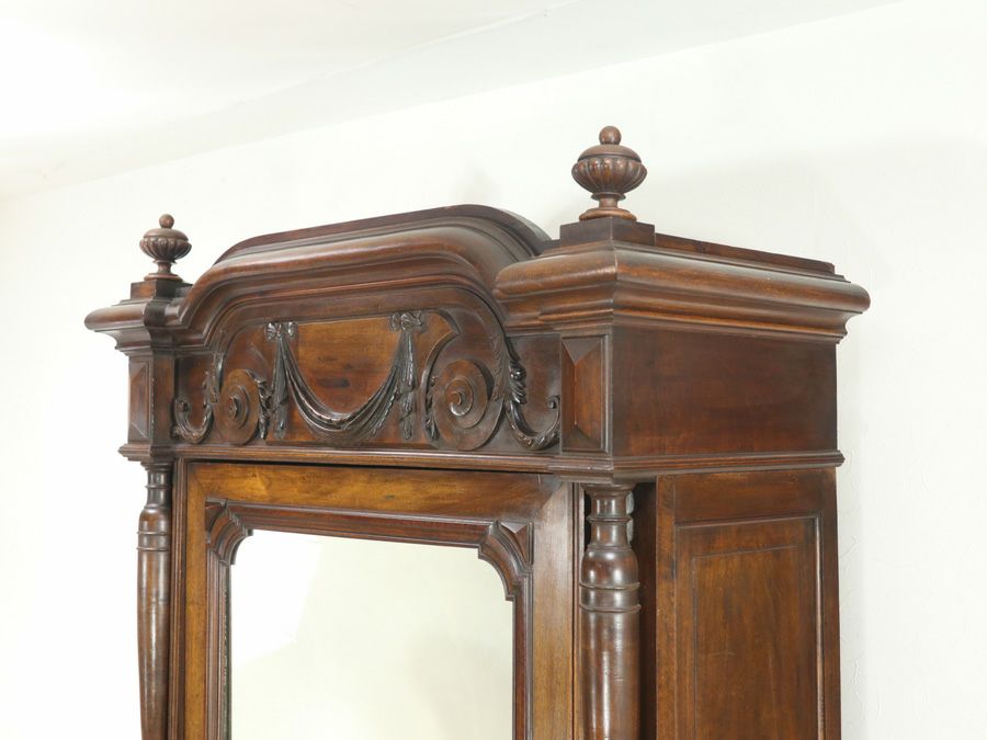 フランスアンティークキャビネット