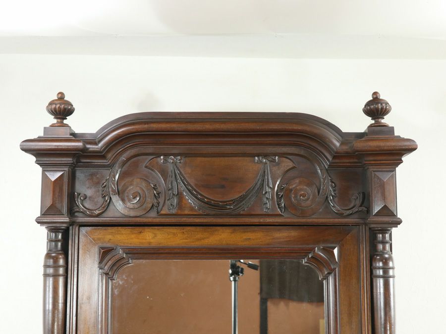 フランスアンティークキャビネット