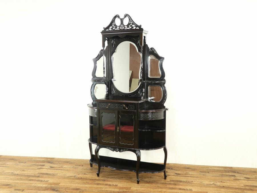 アンティーク家具　ビクトリアンパーラーキャビネット