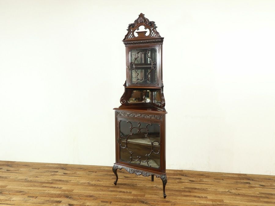 ヴィクトリアンコーナーキャビネット