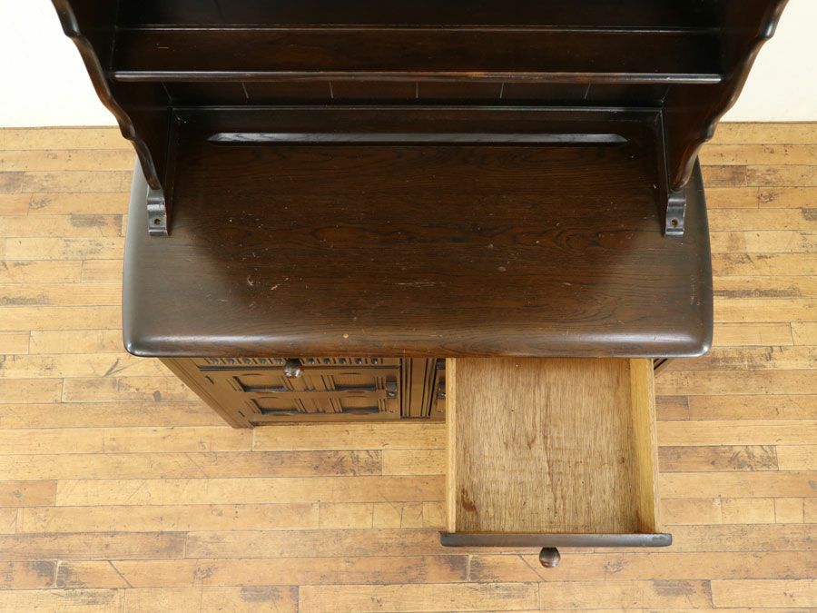 アンティーク家具 カップボード