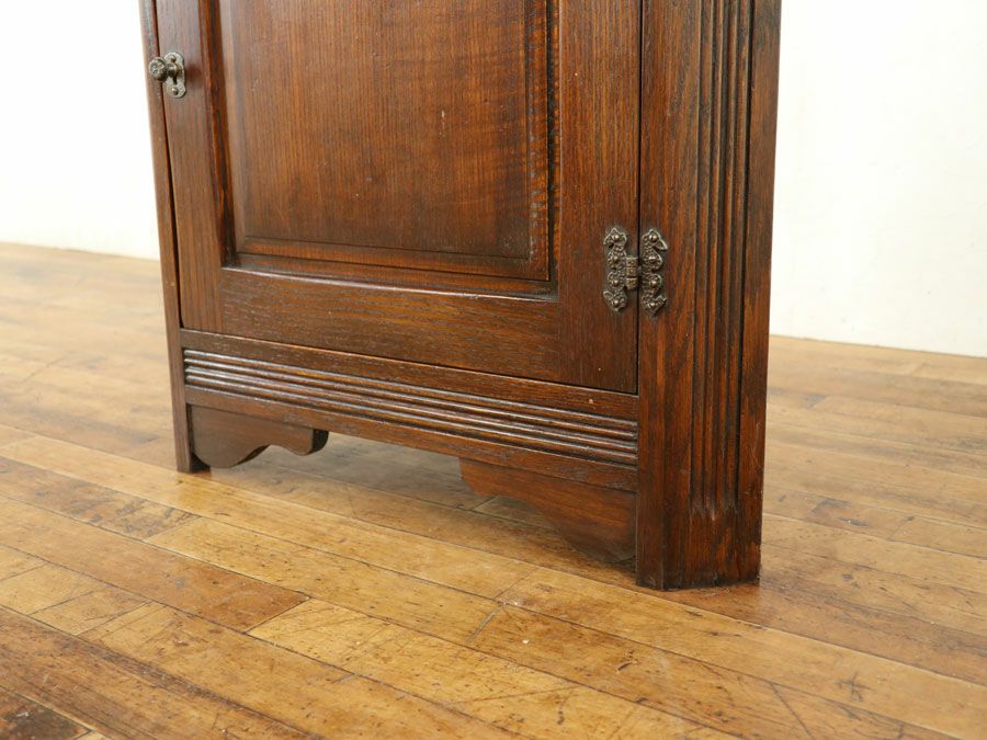 アンティーク家具 コーナーキャビネット