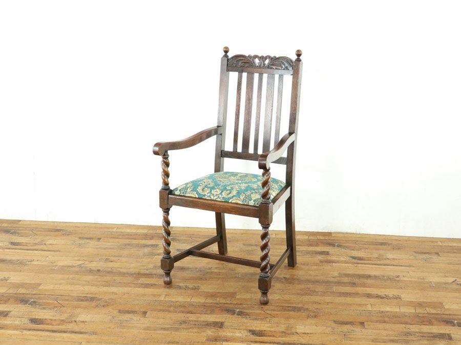 アンティーク家具　クラウントップアームチェア