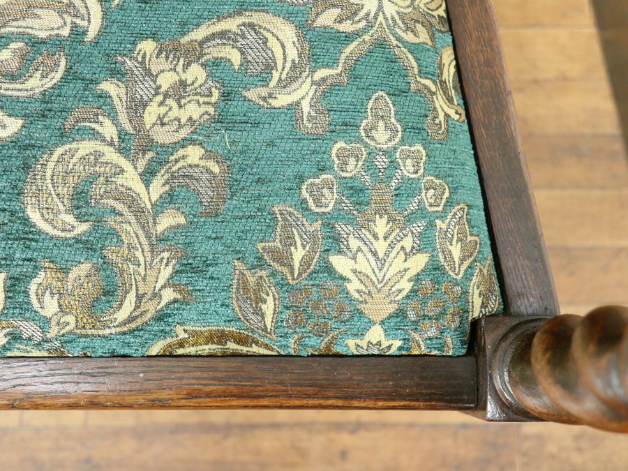 アンティーク家具　クラウントップアームチェア