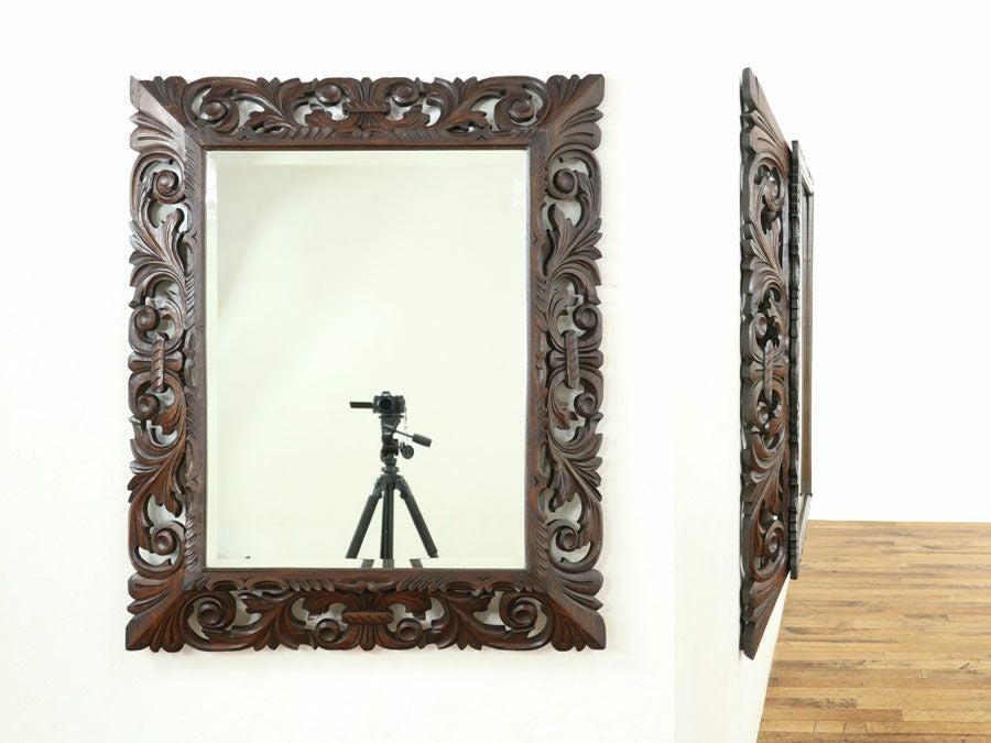 大きめサイズ 特徴的な透かし彫り ウォールミラー 64809