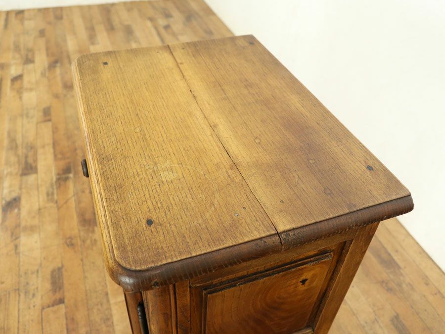 アンティーク家具 ナイトテーブル 65113