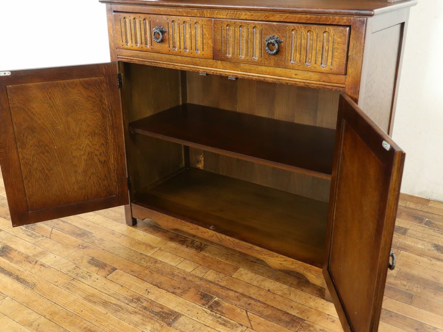 イギリスアンティーク家具カップボード 59692