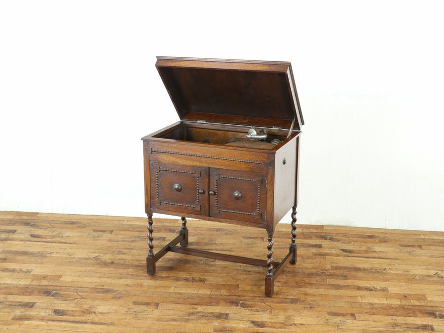 イギリスアンティーク家具蓄音機 59720