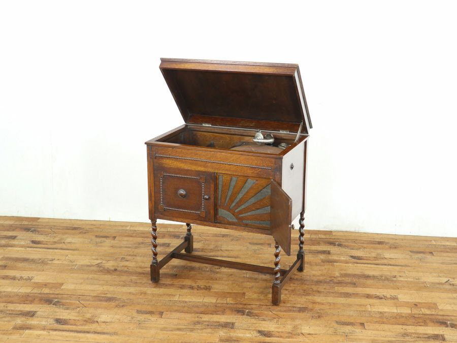 イギリスアンティーク家具蓄音機 59720