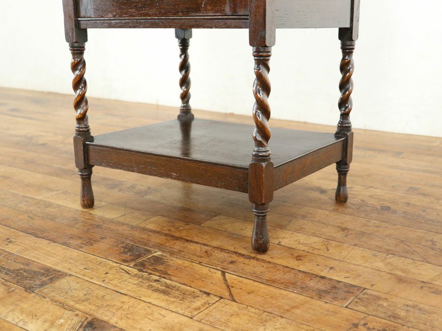 イギリスアンティーク家具ナイトテーブル 59588