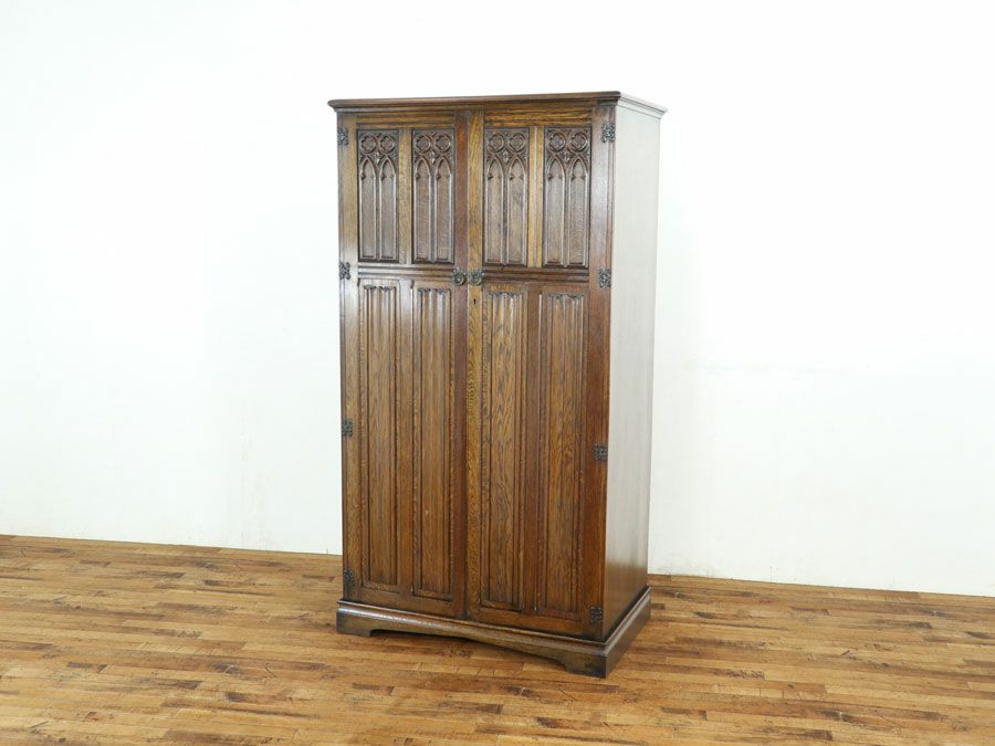 イギリスアンティーク家具ワードローブ 80038a