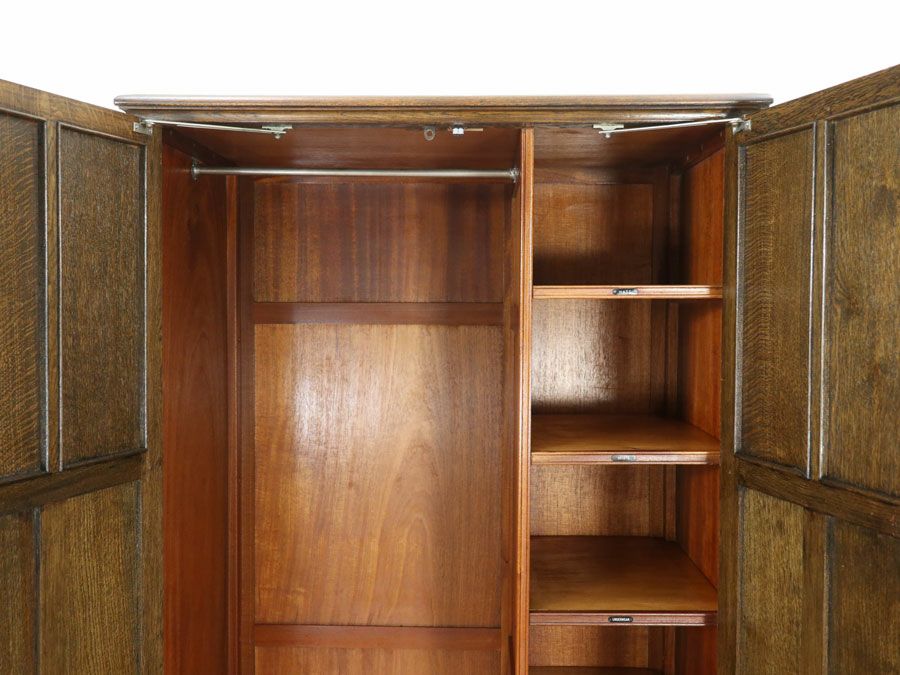 イギリスアンティーク家具ワードローブ 80038a