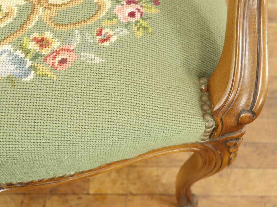 アンティーク プチポワンアームチェア 65105