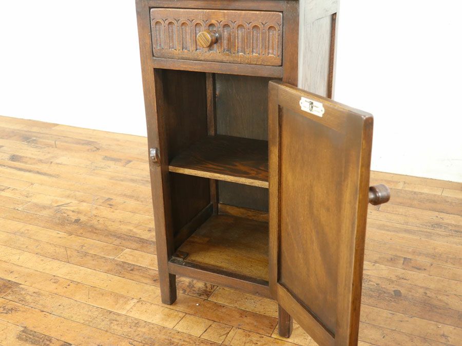 アンティーク家具 ナイトテーブル 80639