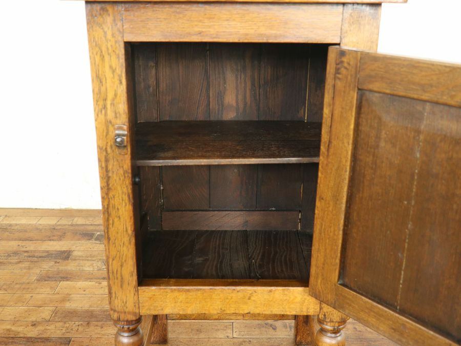 アンティーク家具 ナイトテーブル 80520