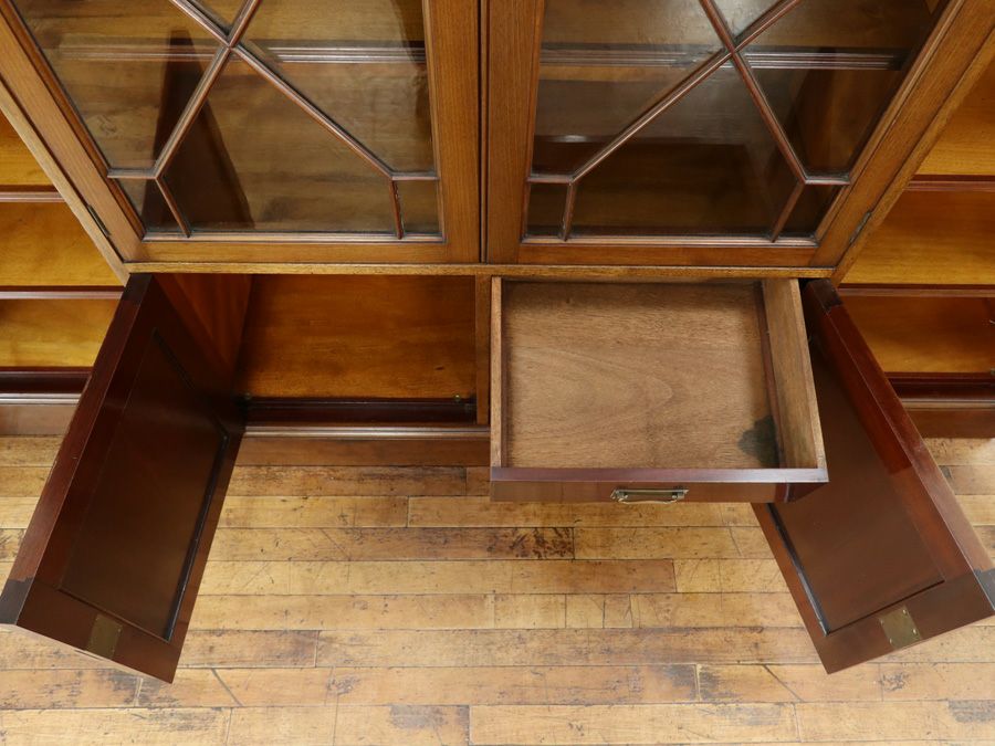 イギリスアンティーク家具 キャビネット 80609