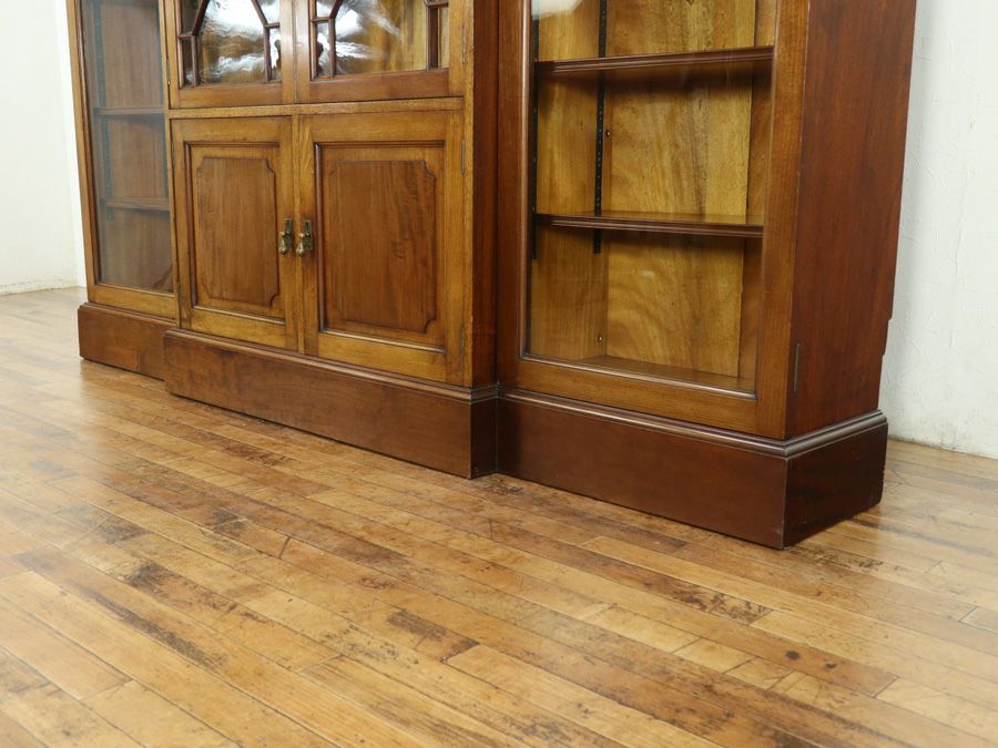 イギリスアンティーク家具 キャビネット 80609