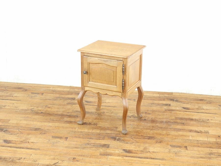 アンティーク家具 ナイトテーブル 65369