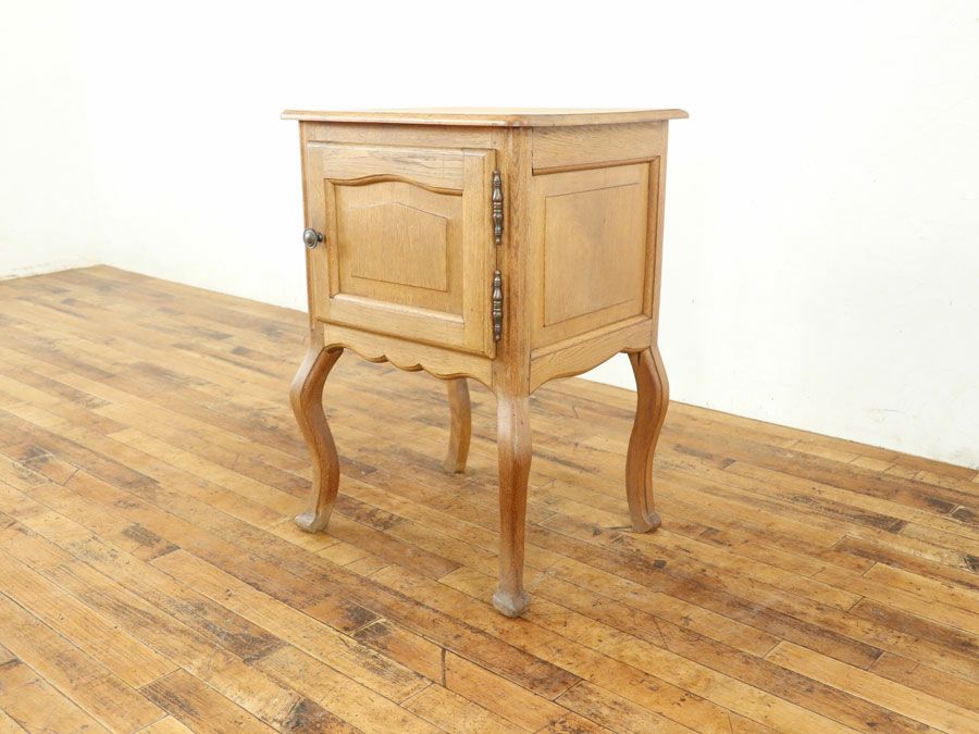 アンティーク家具 ナイトテーブル 65369