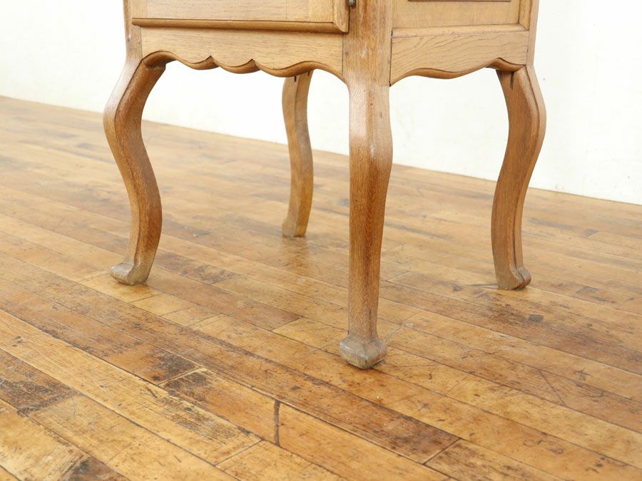 アンティーク家具 ナイトテーブル 65369