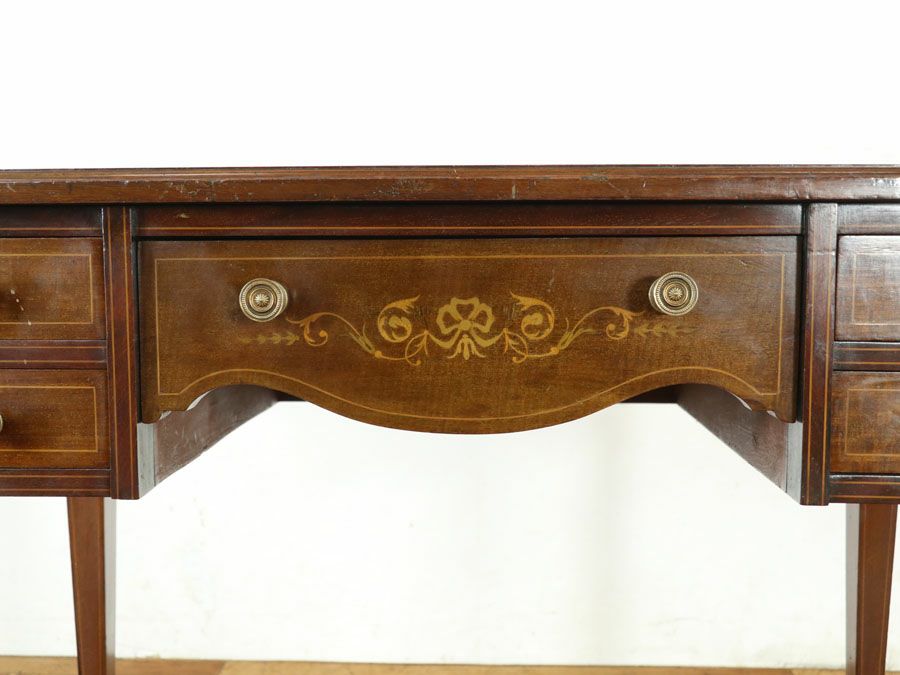 すっきりと上品なたたずまいのエドワーディアンレディデスク 80858