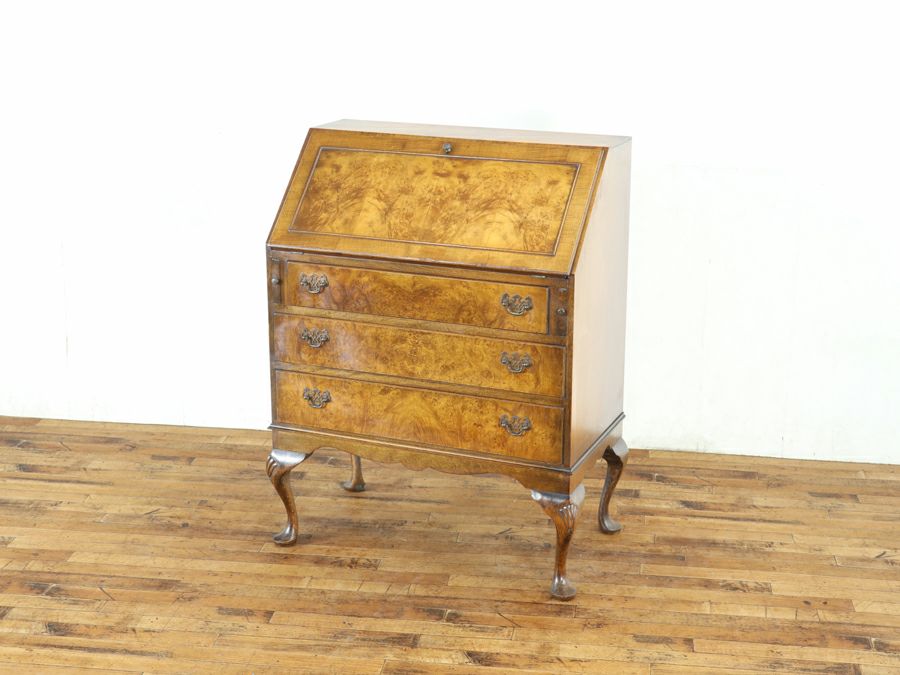 バールウォールナットの美しい杢目 伝統と流行 ライティングビューロー 80820