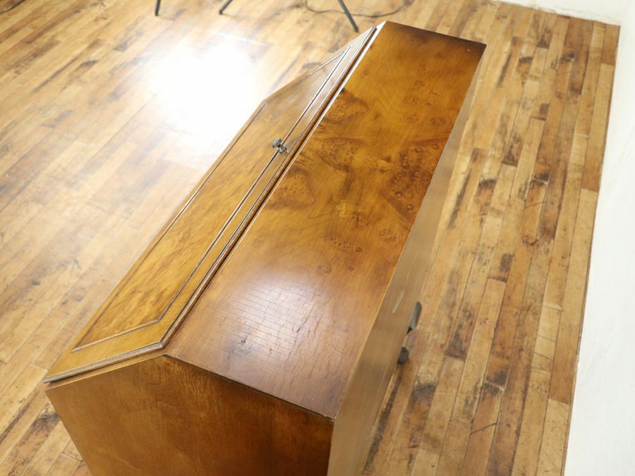 バールウォールナットの美しい杢目 伝統と流行 ライティングビューロー 80820