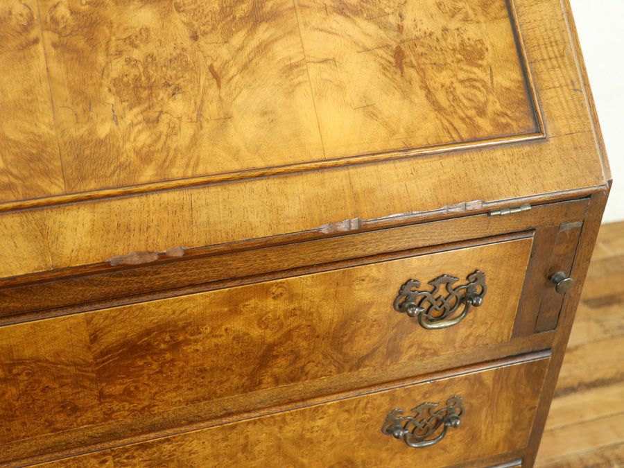 バールウォールナットの美しい杢目 伝統と流行 ライティングビューロー 80820