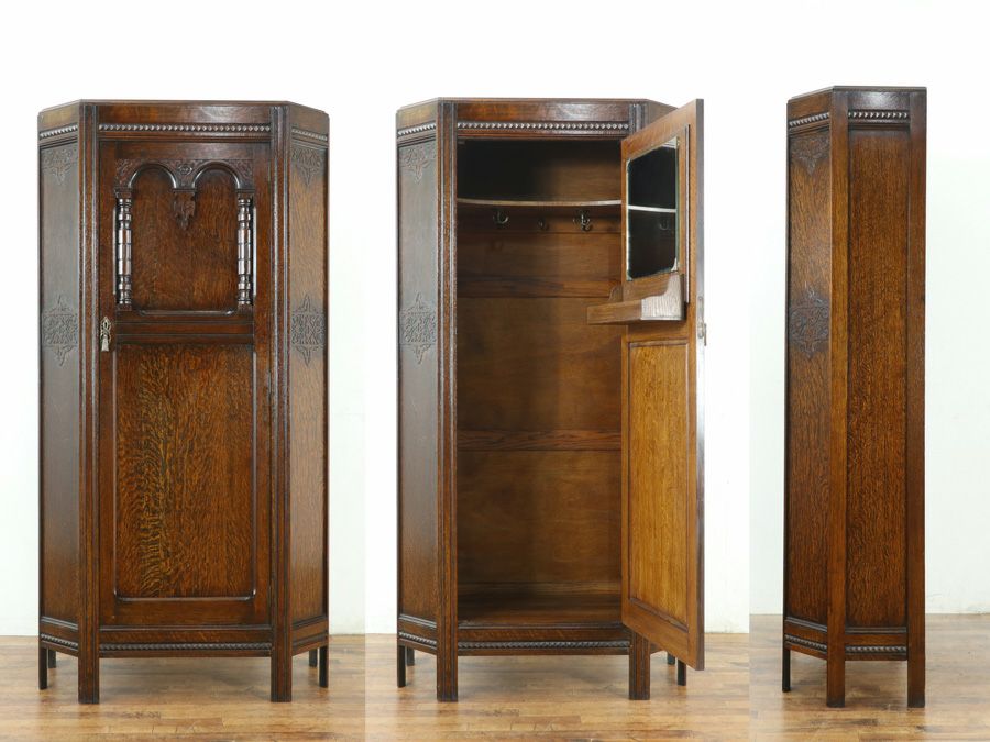 立体的な装飾に感じるこだわりのデザインと不思議な魅力のワードローブ 80854