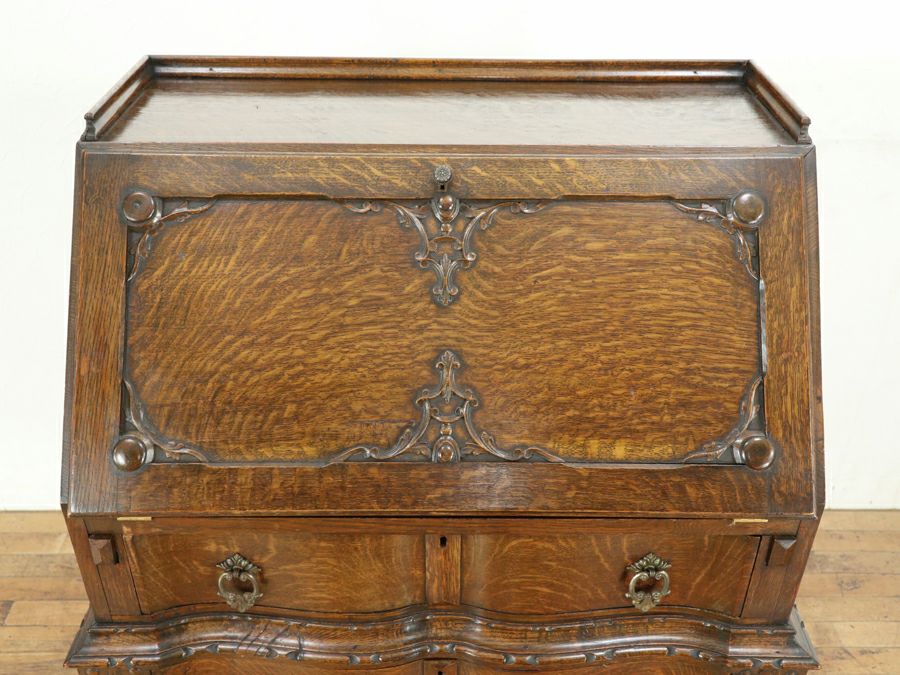 こだわりの美しいデザインと杢目も魅力のライティングビューロー 80870