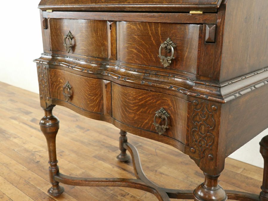 こだわりの美しいデザインと杢目も魅力のライティングビューロー 80870