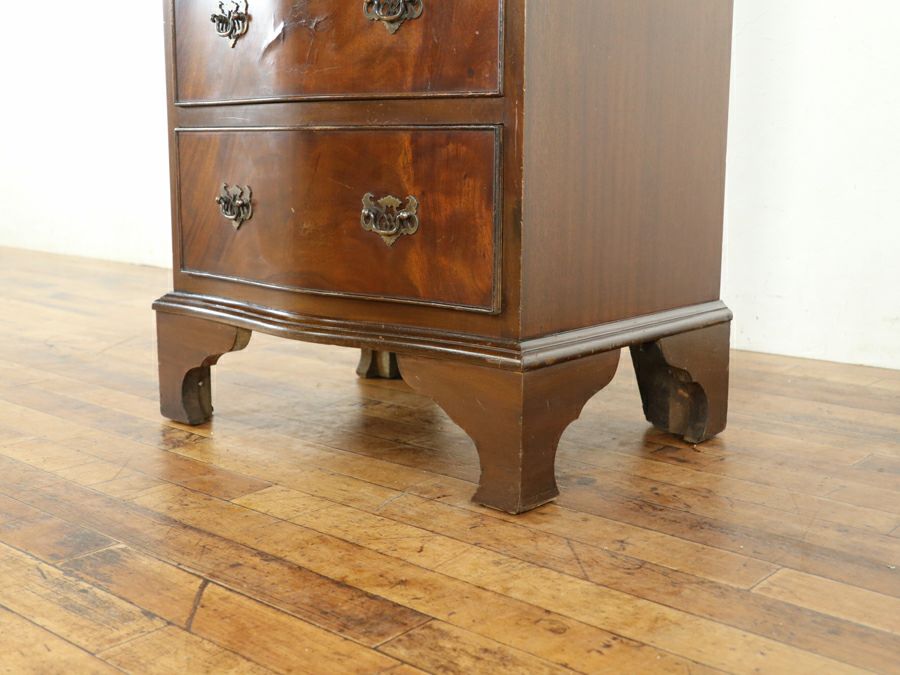 マホガニーの美しい杢目 サーペンタインフロント チェストオンチェスト 80733