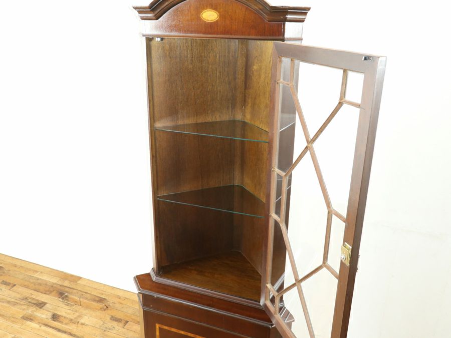 ガラス棚板なのが珍しい エドワーディアン コーナーキャビネット 80685