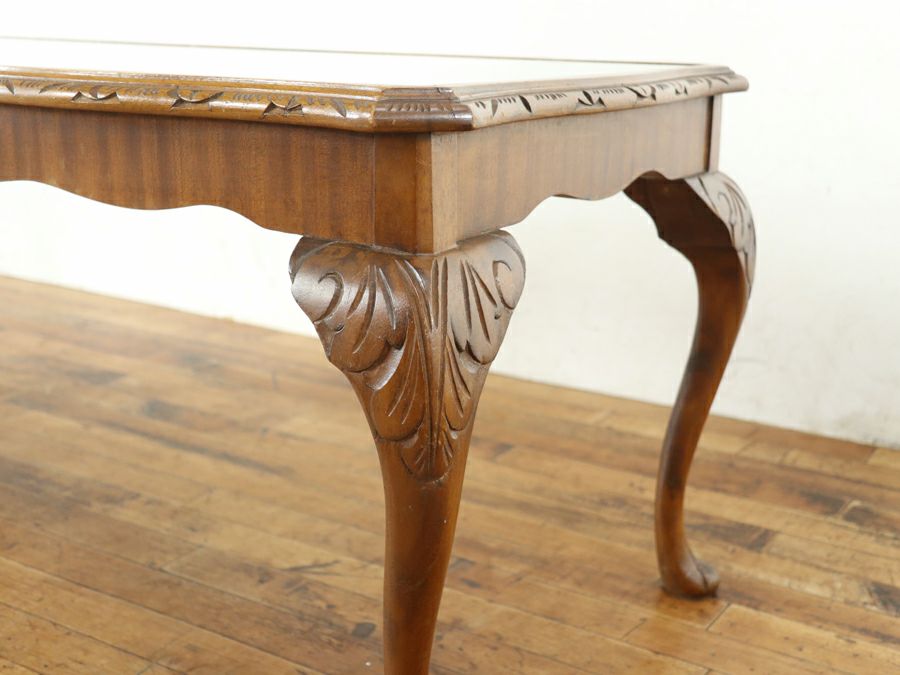 マホガニー材のリボン杢も美しい コーヒーテーブル 80703