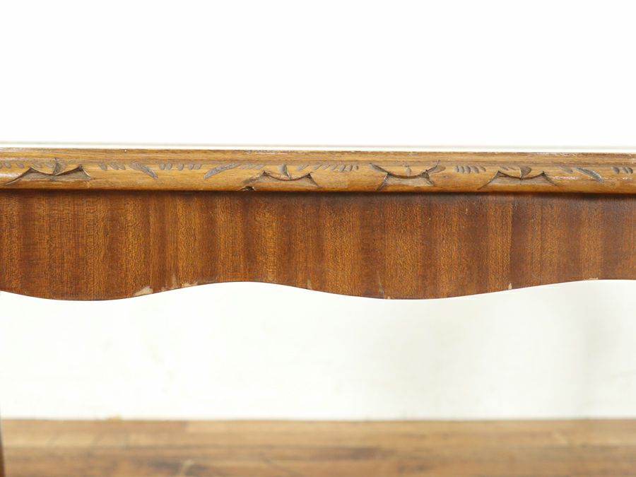 マホガニー材のリボン杢も美しい コーヒーテーブル 80703