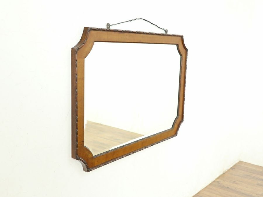 モールディングが引き立てる美しいシルエット 英国ウォールミラー 80734