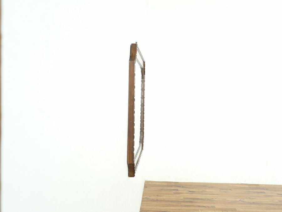 モールディングが引き立てる美しいシルエット 英国ウォールミラー 80734