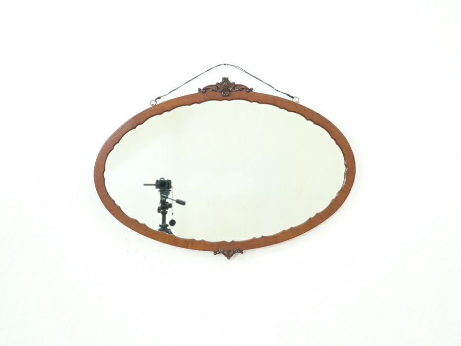 マホガニー材のオーバル型ウォールミラー 80735